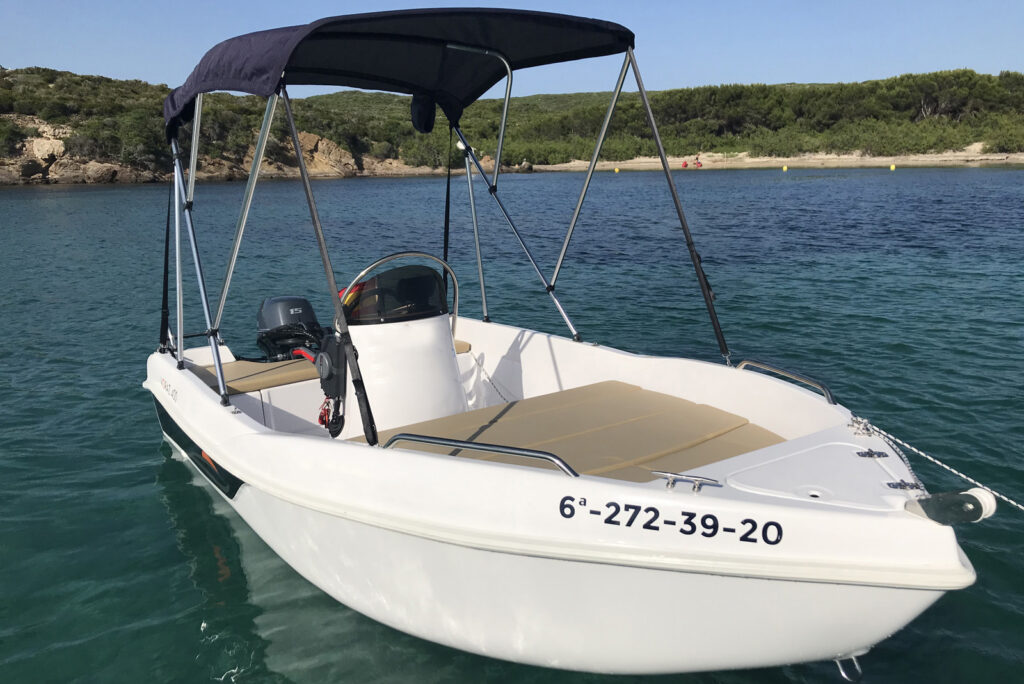 boat-rental-without-license-menorca-voraz-400-1