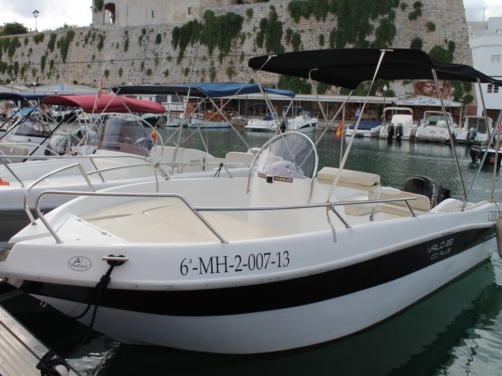 024. Valo Marine 22 Motor Boat 1 1-Valo-Marine-22-motor-boat-hire-menorca