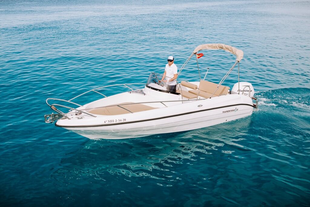 021. Tramontana 21 Open Bateau Moteur 1 11-tramontana-21-open-location-bateau-moteur-minorque