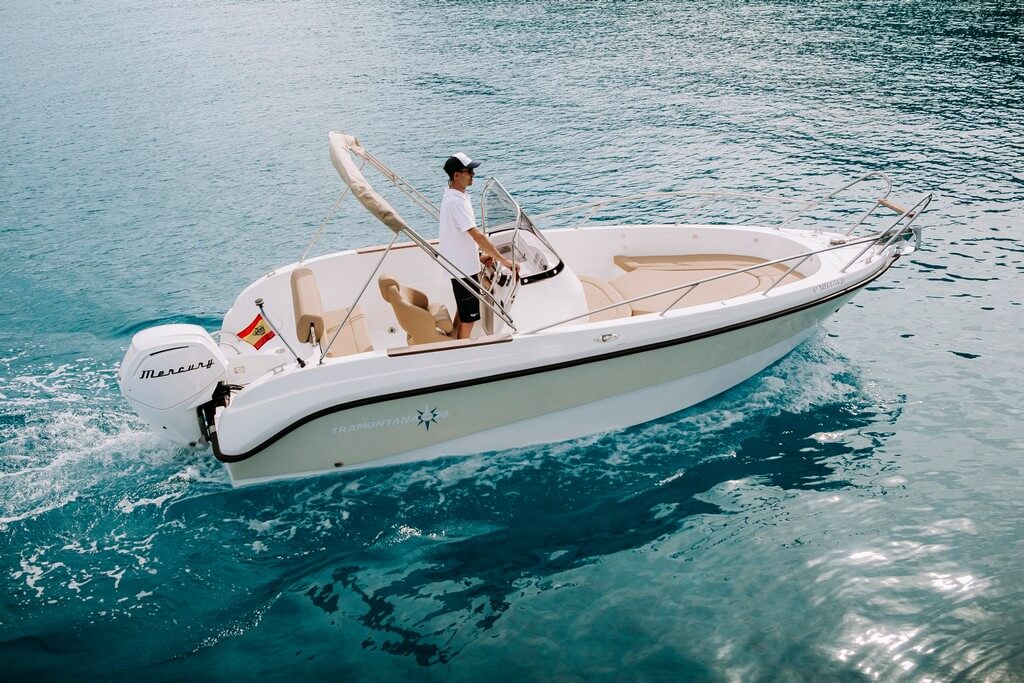 020.1 Tramontana 20-150 Motor Boat 1 001-tramontana-20-150-motor-boat-hire-menorca