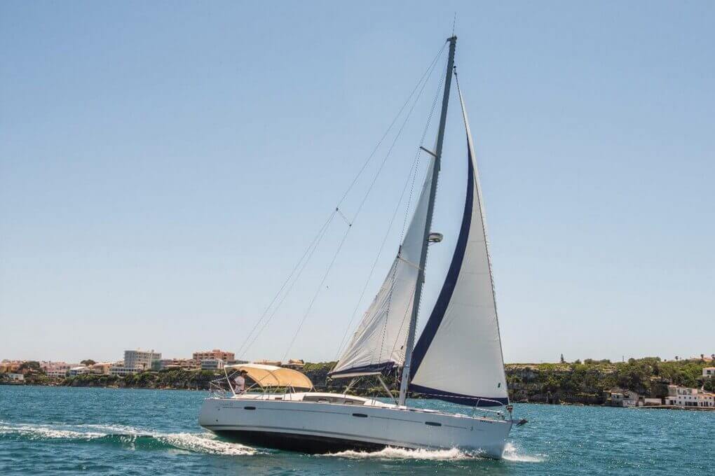 1-zulu-II-sailboat-rental-menorca