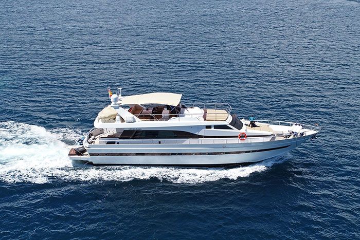 1-Akhir-22-luxury-big-boat-rental-menorca
