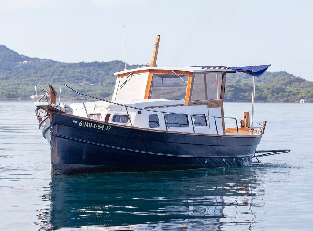 01-boat-trips-menorca-llaut-capeador-43-fornells