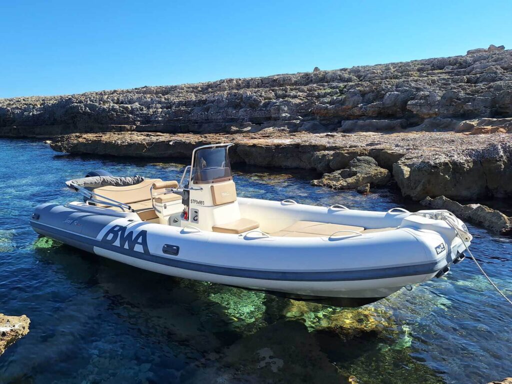 01-bwa-19-RIB-boat-rental-menorca